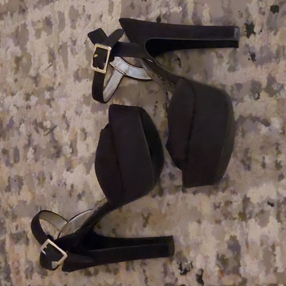 Brash Platform Heels Size 5.5 - Picture 6 of 16